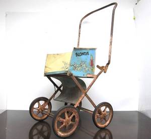 lot 28 image: Vintage Tin Litho 1940s BLONDIE Stroller