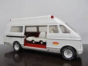 lot 29 image: Vintage TONKA Rescue Van wGurney
