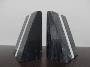 lot 76 image: Great Looking Black & White Solid Heavy Marble Bookend Set