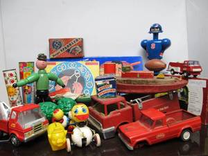 lot 98 image: Large Estate Lot of Vintage Toys