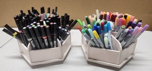 lot 141 image: Large Lot of Quality Art Supplies - Markers