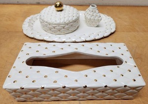 lot 177 image: Great Looking Vintage Mid Century Ceramic Vanity Set