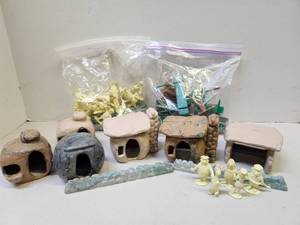 lot 125 image: Vintage Marx FLINTSTONES Playset