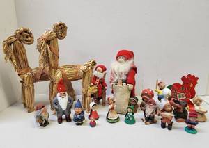 lot 129 image: Estate Lot of Handmade Scandinavian & German Christmas Items