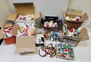lot 140 image: LARGE Estate Lot of Assorted Glass Christmas Ornaments