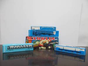 lot 154 image: Very Nice Lot of Quality MARKLIN HO Scale Train Cars & Engine wBoxes