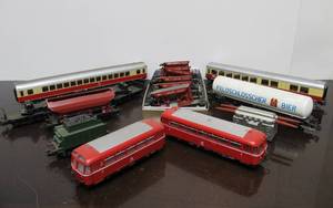 lot 158 image: Quality MARKLIN HO Scale Train Set