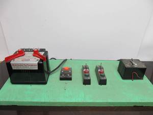 lot 161 image: Vintage LIONEL O Gauge Train Transformer & Control Panel