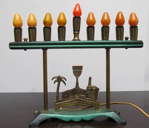 lot 164 image: Excellent Vintage Lighted Menorah Display