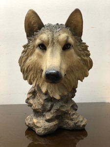 lot 201 image: Great Looking Large Signed Wolfs Head Sculpture