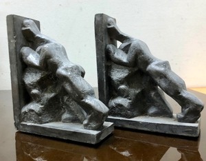 lot 197 image: Pair of Men Pushing Against Each other Bookends