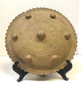 lot 292 image: Ornate Antique Persian or Mughal Dhal Shield
