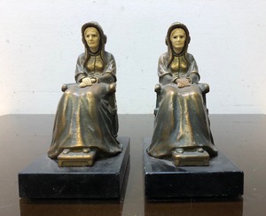 lot 262 image: Excellent Original Antique Whistlers Mother Bookends on Marble Base