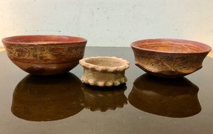 lot 258 image: Lot of 3 Ancient Mayan Style Pottery Bowls