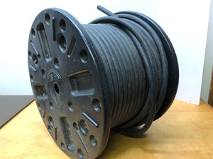 lot 325 image: Large Spool of Good Rubber Industrial Hose