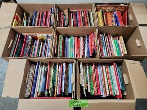 lot 330 image: Massive Estate Collection of CHRISTMAS Books