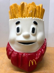 lot 339 image: Awesome Original Vintage 1980s McDonalds Playland French Fry Chair #1