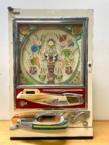 lot 337 image: Vintage Japanese Sanyo Pachinko Machine