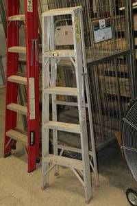 lot 663 image: 5 Step Ladder