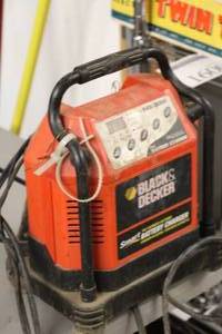 lot 667 image: Black & Decker Fully Automatic Electronic Battery Charger