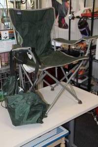 lot 706 image: Collapsible Chair with Carry Case