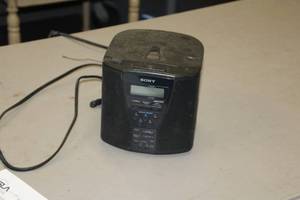 lot 716 image: Sony CDClock Stereo Radio