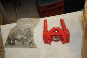 lot 720 image: Bottle Capper with Bottle Caps