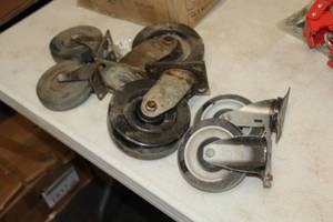 lot 722 image: (3) Sets of Casters 2-count