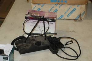 lot 728 image: Lot of  Assorted Antenna Equipment - Remote Control Signal Sender