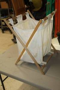lot 736 image: Fold-Up Clothes Hamper