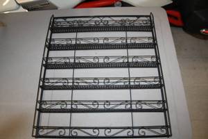 lot 735 image: Metal Decorative Spice Rack