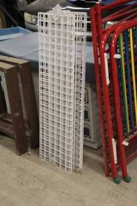 lot 740 image: Lot of (14) Metal Wire Grates