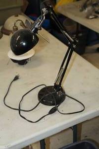 lot 749 image: Adjustable Work Bench Light
