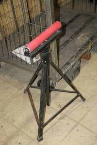 lot 603 image: 13 Material Roller Stand  Adjustable