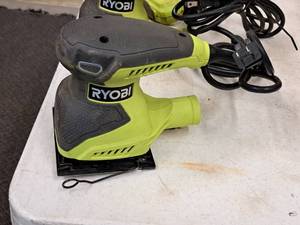 lot 621 image: Ryobi 14 Sheet Palm Sander S652DG