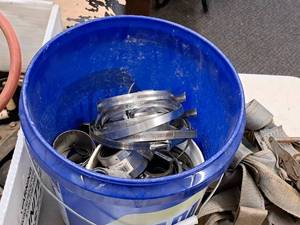 lot 628 image: Lot of (1 Bucket) O-ring Hose Clamps
