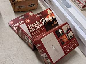 lot 636 image: Lot of (2) Handy Switch Pro Wireless Switches