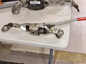 lot 641 image: Cable Winch