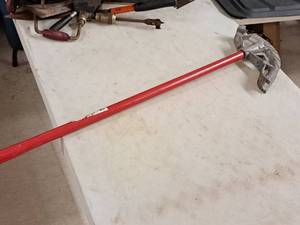 lot 650 image: Gardner Bender No. 930 Pipe Bender