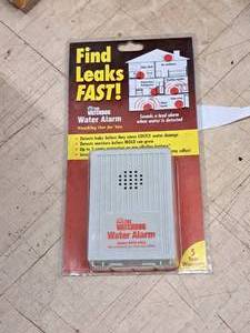 lot 774 image: The Watchdog Water Alarm BDW-HWA (New )