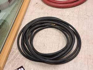 lot 775 image: 1 Water Hose