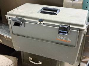 lot 780 image: Flambeau 19 Plastic Tackle Box 22030