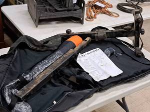 lot 581 image: Multi-Mount Hitch Bike Rack