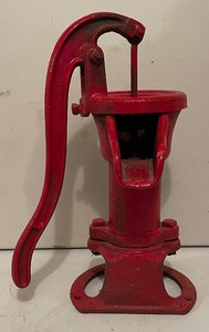 lot 61 image: Vintage Red McDonald MFG Cast Iron Hand Water Well Pump