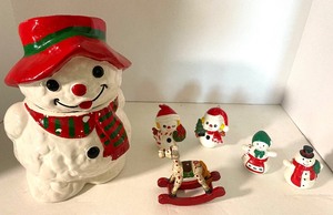 lot 132 image: Vintage Ceramic Snowman Cookie Jar and Ornaments