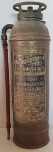 lot 193 image: Vintage Knight & Thomas Brass Underwriters Fire Extinguisher