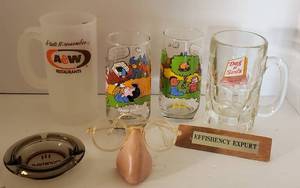 lot 198 image: Snoopy Glasses, Dog and Suds, A&W Mugs