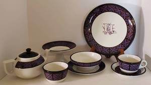 lot 224 image: LARGE LOT Vintage Restaurant Ware by Jackson China Fall Creek PA Purple and Black Asian Influence