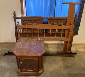 lot 86 image: Bedroom Furniture LOT - End Table, Headboard, Footboard and Rails