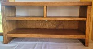 lot 123 image: Wood TV Television Stand